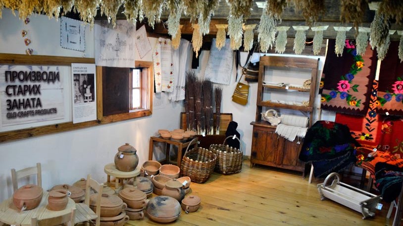 prodavnica_suvenira_staro_selo_sirogojno